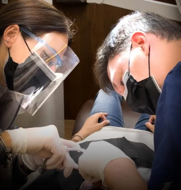 Colocando implantes con poco hueso en nuestra clínica de Madrid