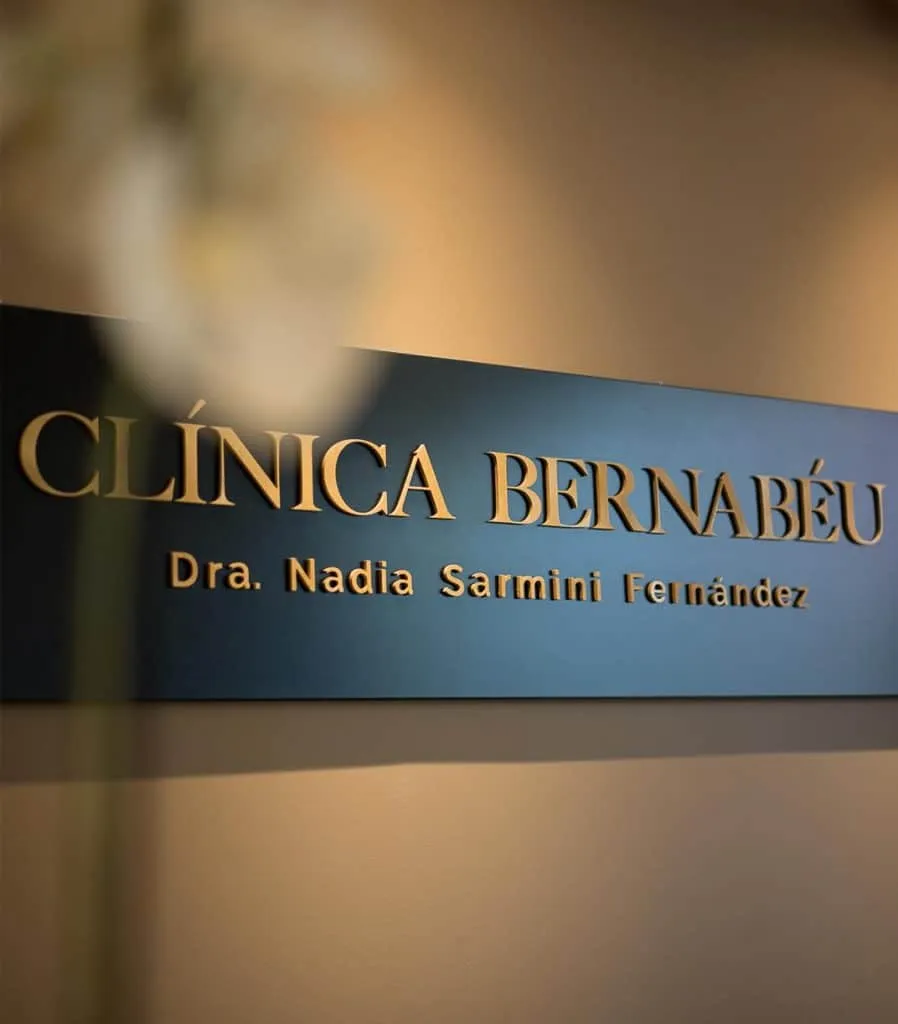 Factores que afectan a los precios de los implantes