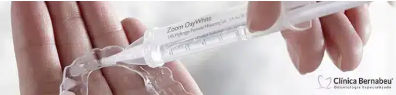 Blanqueamiento dental en gel en casa