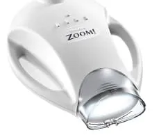 Lámpara Philips Zoom WhiteSpeed utilizada en el blanqueamiento dental en clínica
